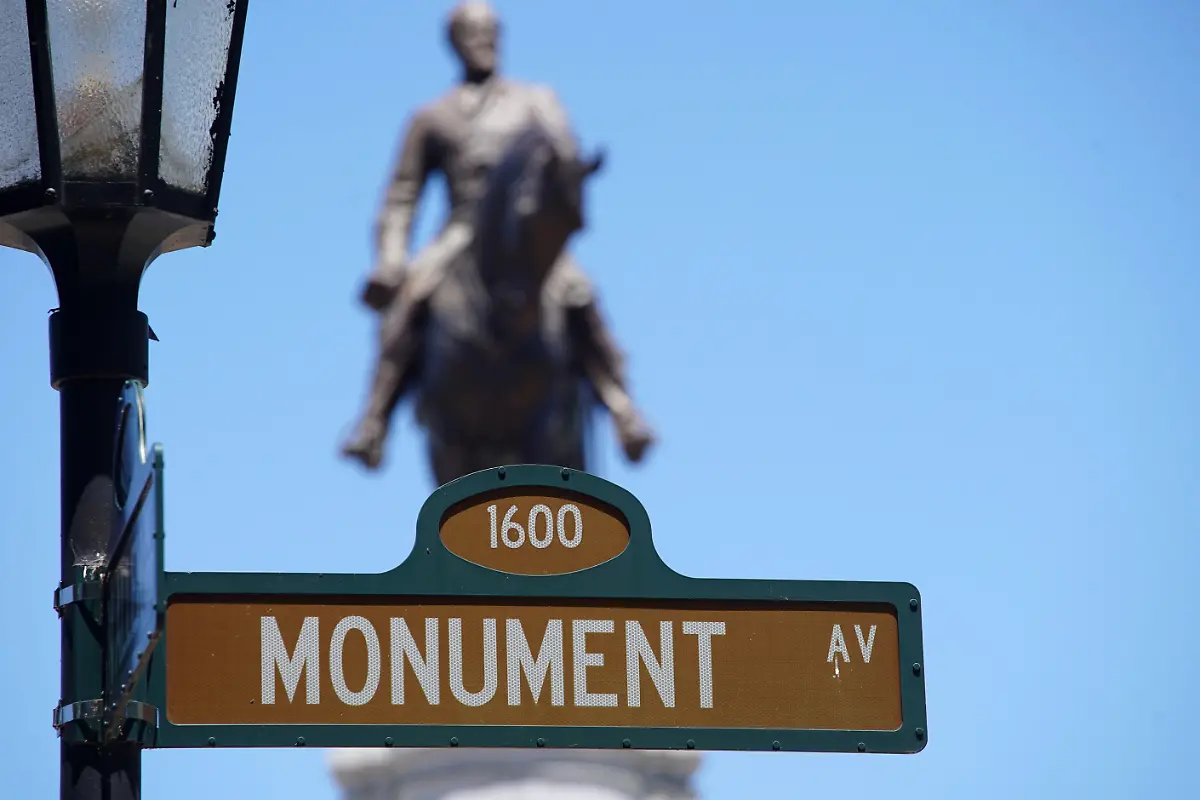 2020-06-13T000000Z-467668347-RC2M8H9EBJ16-RTRMADP-3-MINNEAPOLIS-POLICE-PROTESTS-STATUES