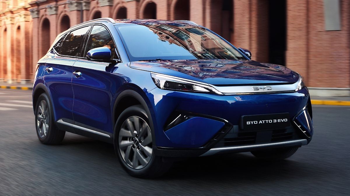 Verbessertes-SUV-mit-800-Volt-China-Speed-BYD-Atto-3-Evo-l-dt-fast-doppelt-so-schnell