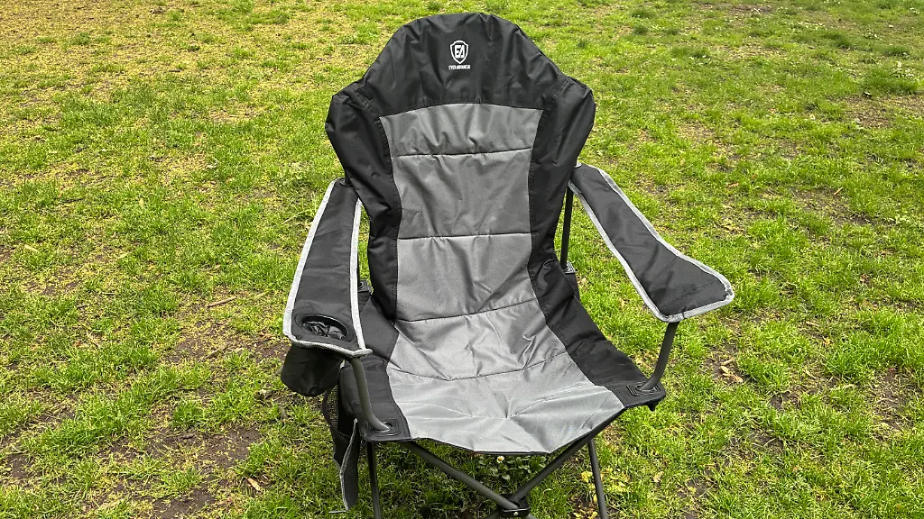 Der-Testsieger-eignet-sich-besonders-gut-zum-Zuruecklehnen-am-Lagerfeuer-oder-im-Park