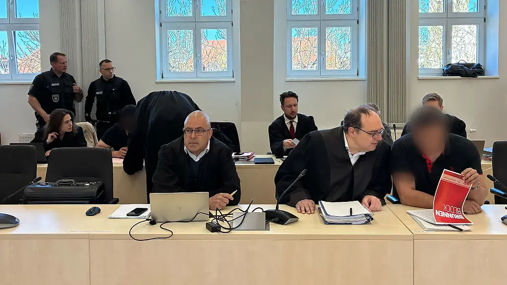 Dir-drei-Angeklagten-hatten-sich-in-dem-Prozess-ueberwiegend-gestaendig-gezeigt