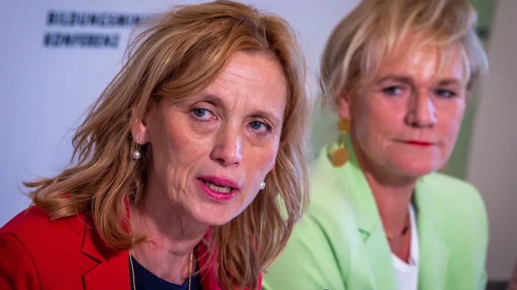 Bildungsministerin-Simone-Oldenburg-Linke-r-begruesst-grundsaetzlich-die-Plaene-ihrer-Bundeskollegin-Karin-Prien-CDU