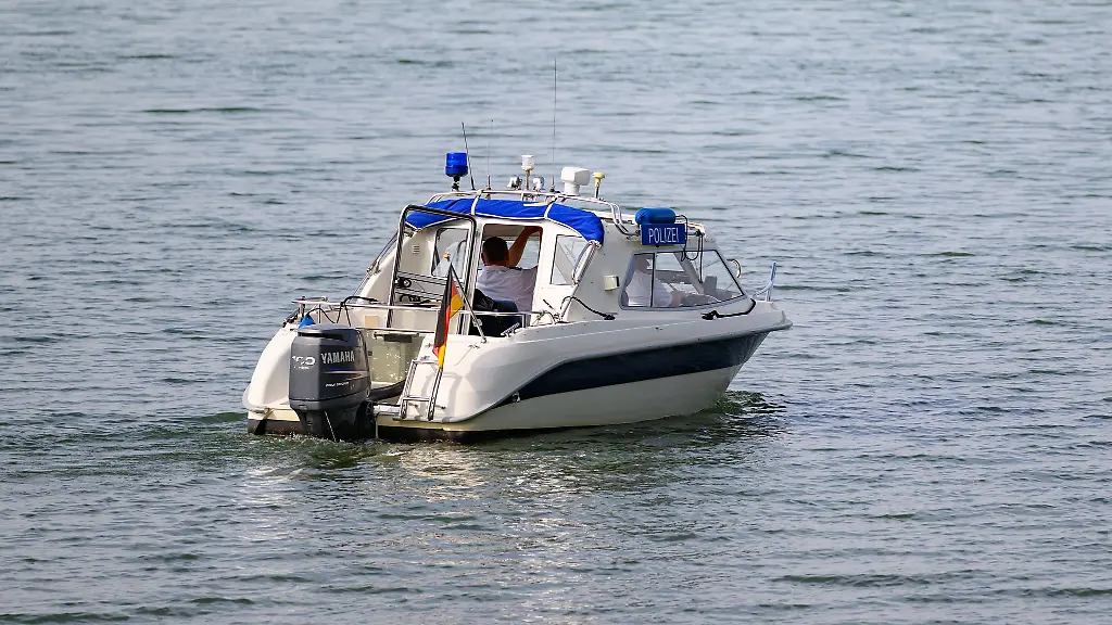 Die-Wasserschutzpolizei-suchte-seit-dem-13-Juli-nach-einem-vermissten-20-Jaehrigen-im-Werbellinsee-in-der-Gemeinde-Schorfheide