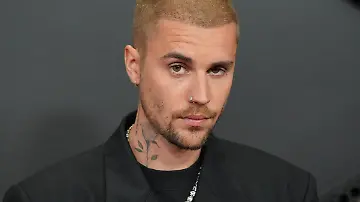 572873519