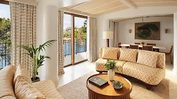 MOMAL_Casa_Agave_Livingroom_Jack_Hardy_2026