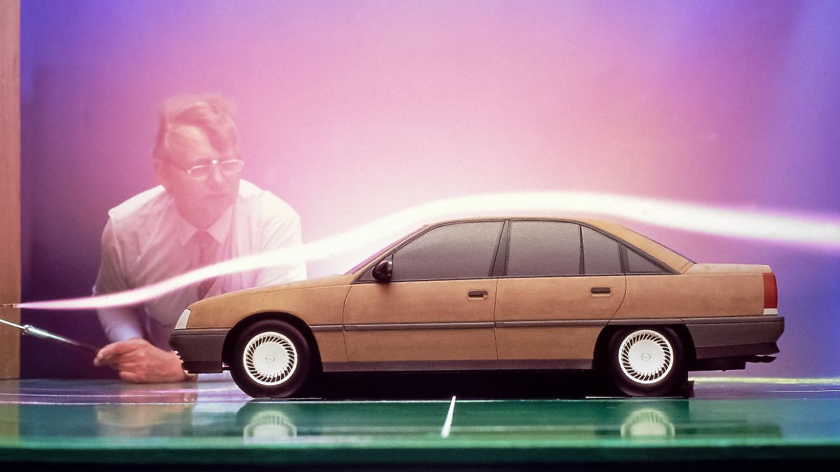 Zeitenwende-vor-40-Jahren-Opel-Omega-Stromlinie-statt-Salzletten