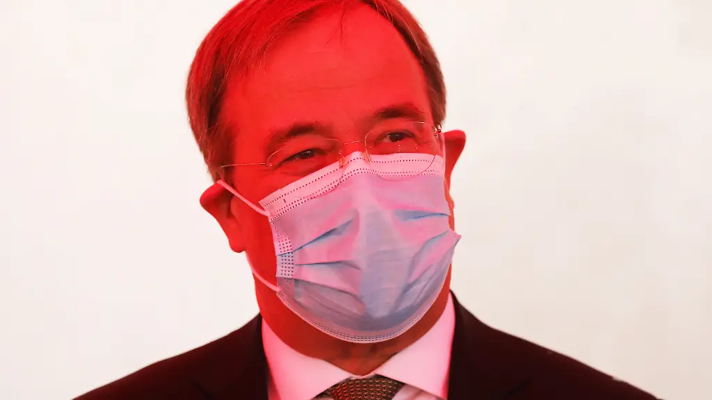 2b2d2d9d2986d62fe80a616d0b35558a