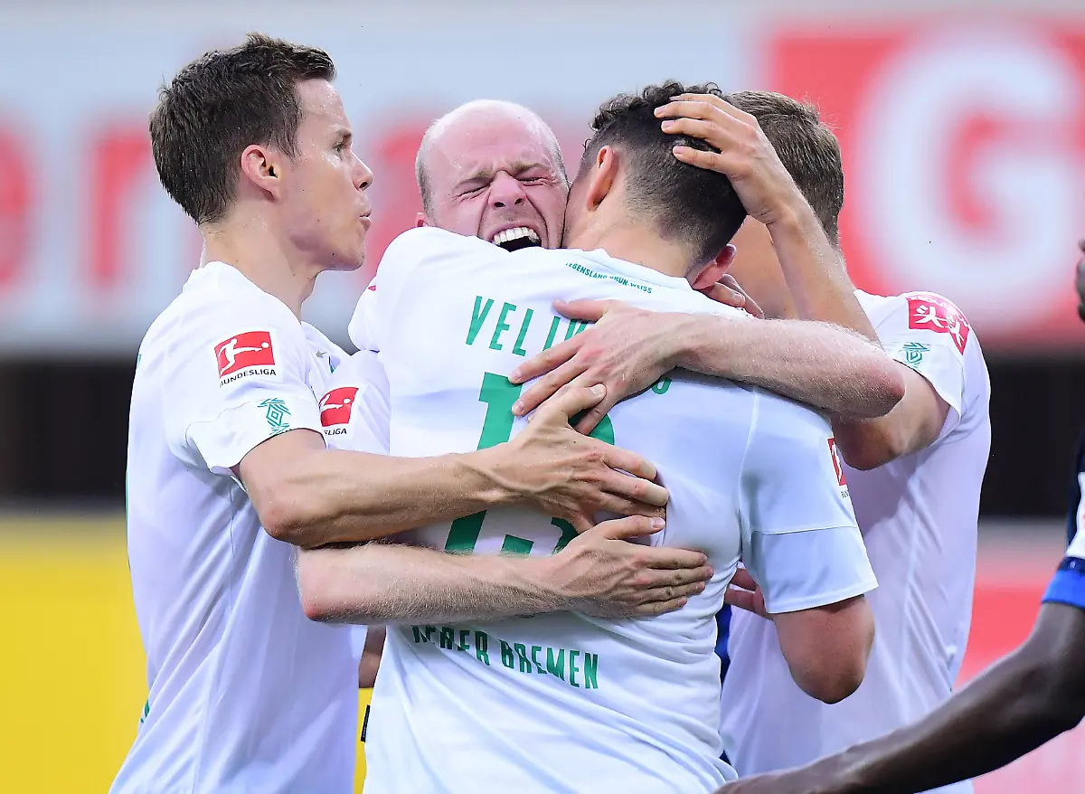 706fb273564cbce12b5d3ee5bd4bd240