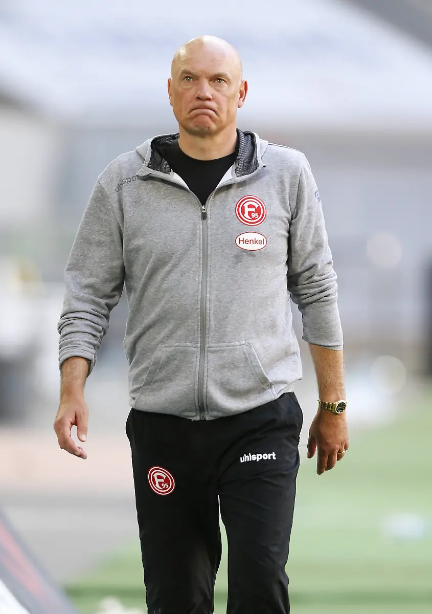 594acd40f3dfe788652cdbfea2a1e0d8