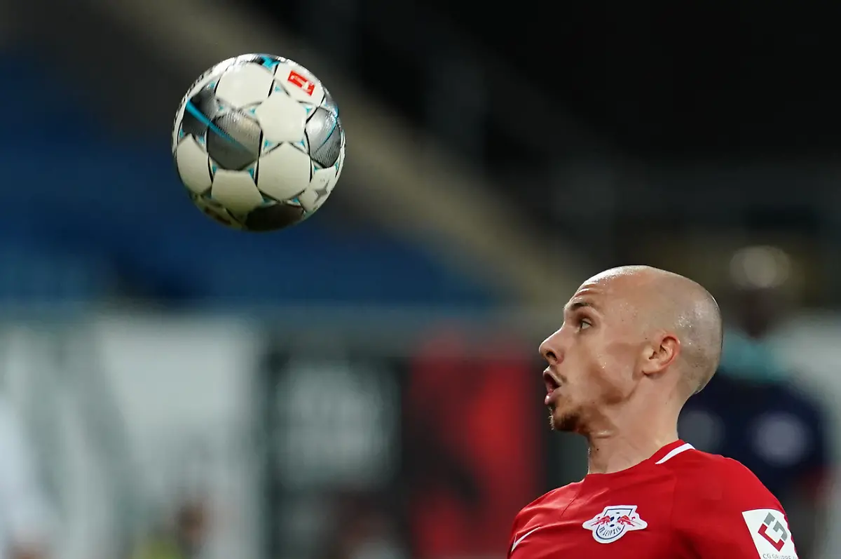 1d70ae4c568585c57fb7393222f123a2