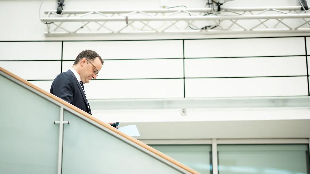 Jens-Spahn-CDU-Fraktionsvorsitzender-im-Deutschen-Bundestag-nach-der-Bundesvorstandssitzung-im-Konrad-Adenauer-Haus