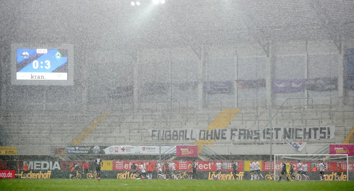 51e2ab63b2c10093de53052dad52682f