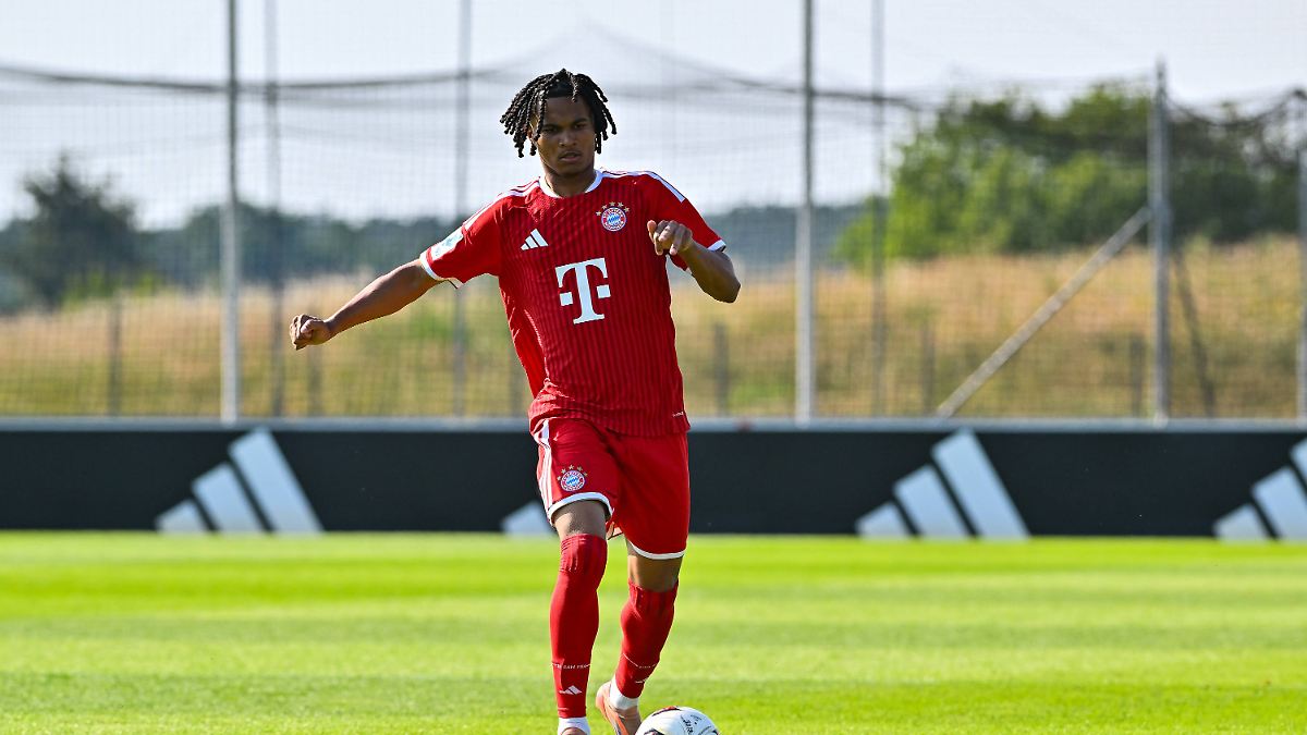 Transfer ticker: FC Bayern loans Julien Yanda to CD Eldense