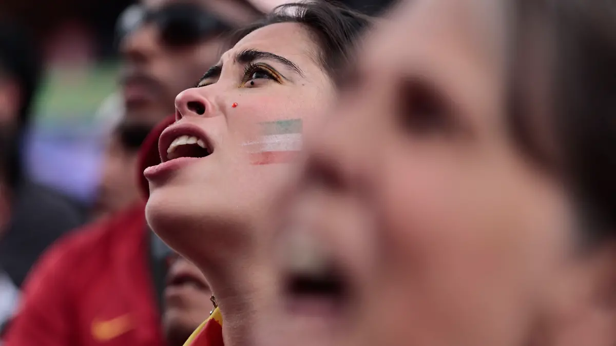 July-10-2026-Mexico-City-Cdmx-Mexico-The-Spanish-national-team-Nationalteam-beat-Belgium-2oA1-in-a-thrilling-match-the-Spaniards-scored-the-winning-goal-just-minutes-before-the-final-whistle-Fans-from-both-nationsoAsome-Spanish-others-BelgianoAgathered-at-the-Fan-Festival-to-watch-the-game-alongside-compatriots-They-were-joined-by-Mexicans-in-costume-including-a-Merlin-the-Duck-figure-who-cheered-on-the-visiting-fans-as-everyone-shouted-together-for-the-goals-Spain-s-advancement-to-the-next-round-and-the-unfortunate-defeat-that-ended-Belgium-s-run-in-the-2026-FIFA-World-Cup-WM-Weltmeisterschaft-Fussball-Mexico-City-Mexico-PUBLICATIONxINxGERxSUIxAUTxONLY-ZUMAp204-20260710-zip-p204-031-Copyright-xJosuexPerezx-Spain-Defeats-Belgium-In-The-World-Cup