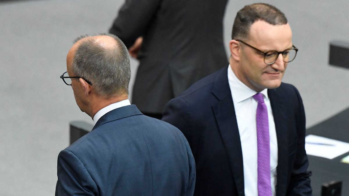 "Zumutung", "Skandal", neue Rücktrittsforderungen - Kritik an Spahn reißt nicht ab