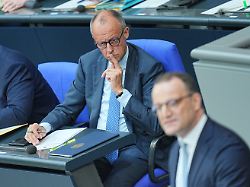 "Wichtige Stütze" der Koalition: Merz nennt Spahns Rücktritt "unvermeidlich"