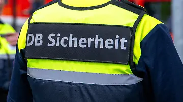 466813576