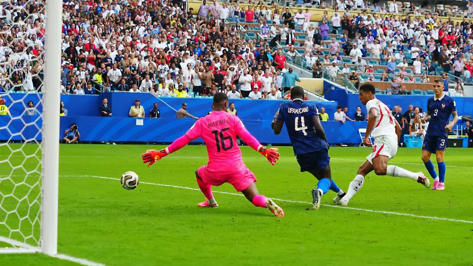 Jude-Bellingham-of-England-scores-a-goal-to-make-it-4-6-France-v-England-2026-FIFA-World-Cup-WM-Weltmeisterschaft-Fussball-3rd-Place-Final-Football-Miami-Stadium-Miami-Florida-USA-18-Jul-2026Miami-Miami-Stadium-Florida-FL-United-States-of-America-PUBLICATIONxINxGERxSUIxAUTxHUNxGRExMLTxCYPxROUxBULxUAExKSAxCHNxDENxINDxITAxPORxESPxSWExTURxMEXxCOLxVENxPERxECUxBRAxARGxCHIxURUxPARxPANxONLY-Copyright-xJavierxGarcia-Shutterstockx-16995468cv