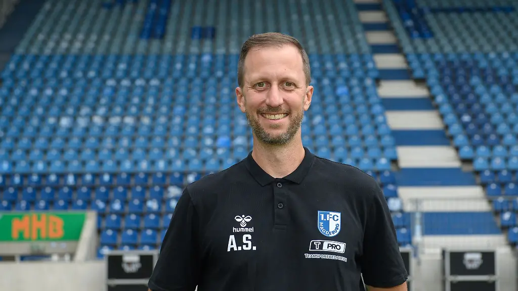Im-Vorjahr-noch-im-Trikot-des-1-FC-Magdeburg-Andreas-Schumacher-unterstuetzt-ab-sofort-Hertha-Coach-Stefan-Leitl
