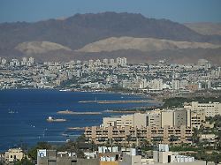 Bild: Greift Teheran Touristen-Ort an?: Iranische Behörde meldet US-Angriff auf geplantes AKW