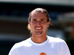 Mit Sophia Thomalla und Dackel: Alexander Zverev lässt die Seele baumeln