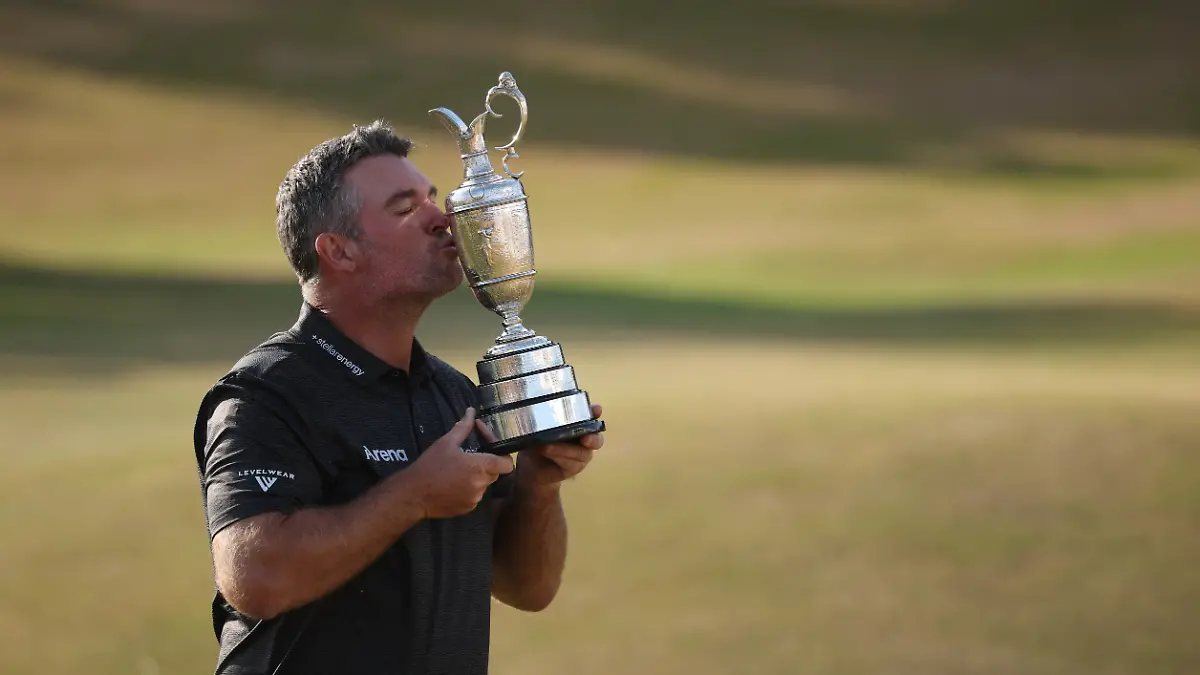 Golf-The-154th-Open-Championship-Royal-Birkdale-Golf-Club-Southport-Britain-July-19-2026-New-Zealand-s-Ryan-Fox-celebrates-with-the-Claret-Jug-after-winning-The-154th-Open-REUTERS-Andrew-Boyers