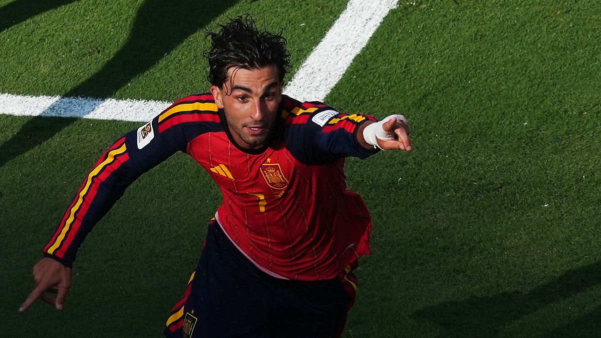 Fernandez fliegt, Messi blass: Spanien zermürbt wütende Argentinier und ist Weltmeister