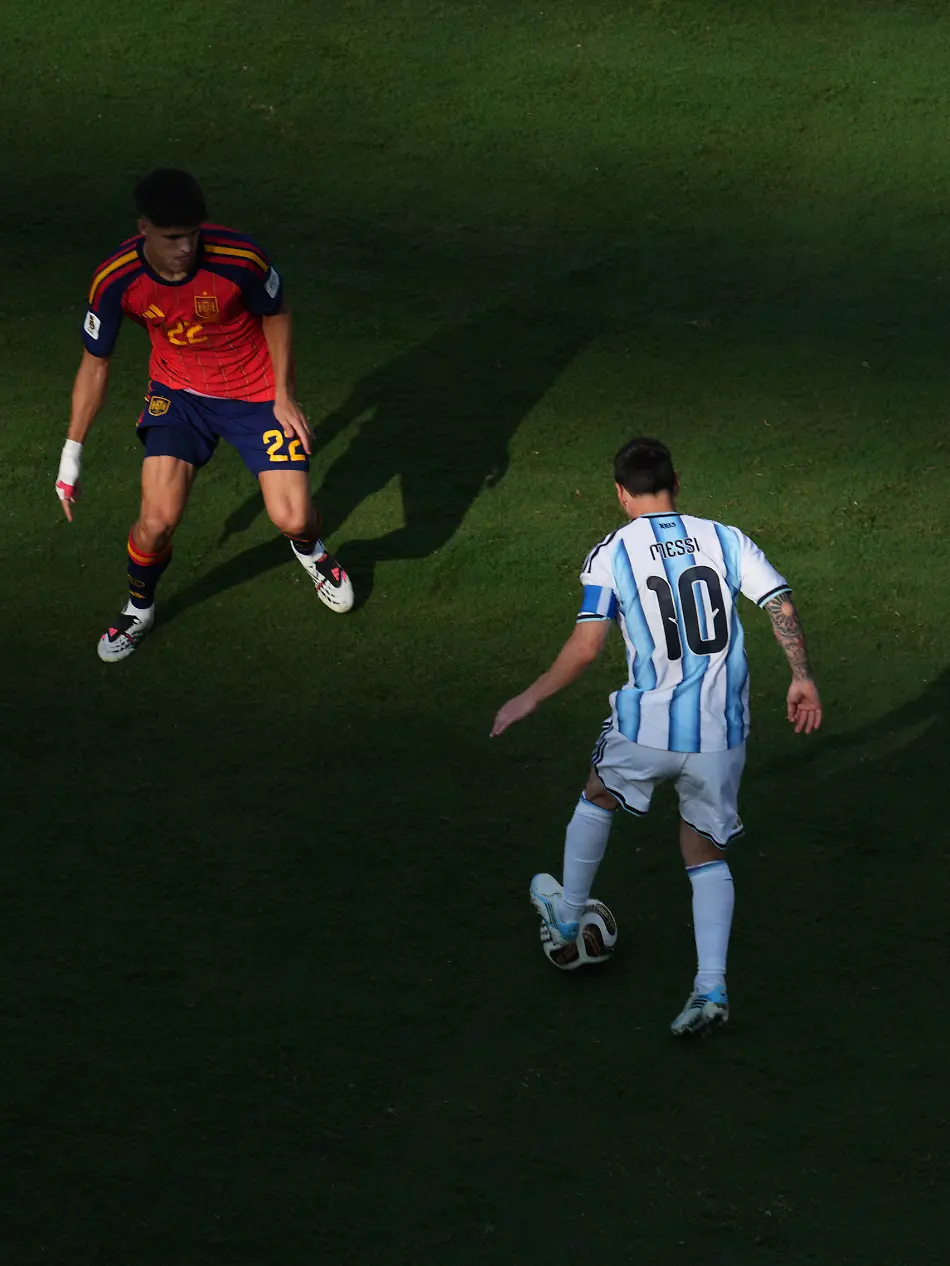 Lionel-Andres-Messi-Argentina-and-Pau-Cubarsi-Spain-during-Spain-and-Argentina-Final-FIFA-World-Cup-WM-Weltmeisterschaft-Fussball-2026-New-Jersey-Stadium-New-jersey-USA-on-July-19-2026-Thor-Wegner-DeFodi-Images-Photo-by-DeFodi-Images-Lionel-Andres-Messi-of-Argentina-and-Pau-Cubarsi-of-Spain-during-the-2026-FIFA-World-Cup-Final-between-Spain-and-Argentina-at-New-Jersey-Stadium-New-Jersey-USA-on-July-19-2026