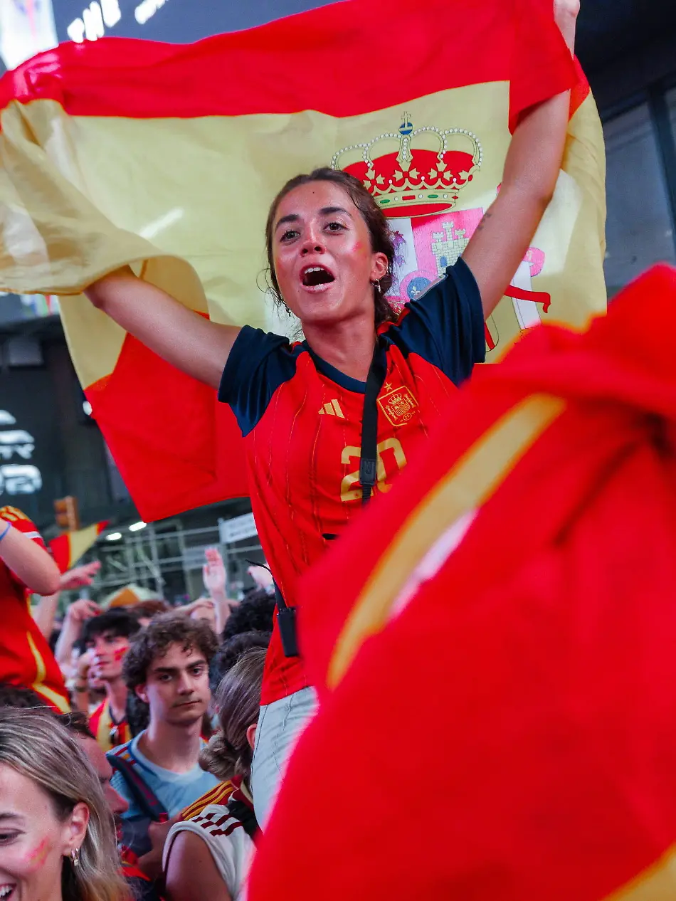 Soccer-fans-react-to-World-Cup-final-game-Argentina-vs-Spain-Spain-soccer-fans-cheer-in-Times-Square-after-Spain-defeated-Argentina-in-the-World-Cup-final-game-in-New-York-New-York-USA-19-July-2026