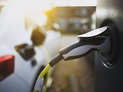 Ladeinfrastruktur ausgebaut: Elektroautos werden immer günstiger