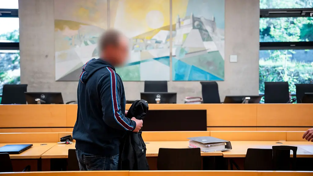 Der-Angeklagte-war-zur-Tatzeit-17-Jahre-alt