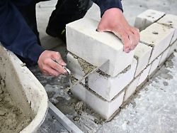 Zement, Beton, Mörtel: EU wirft deutschen Bauchemie-Herstellern Preisabsprachen vor