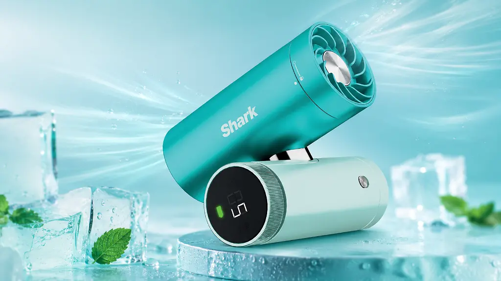 Der-Shark-ChillPill-vereint-Ventilator-Kuehlplatte-und-Spruehnebel