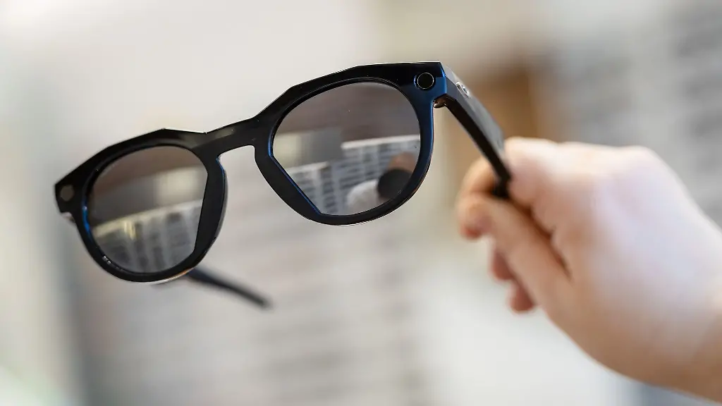 Smart-Glasses-vereinfachen-heimliches-Filmen-im-oeffentlichen-Raum