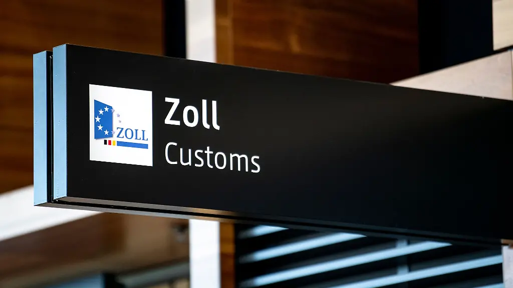 Der-Zoll-hat-zuletzt-am-BER-mehr-kontrolliert