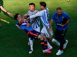 Verwirrung um Paredes: Für Argentiniens Gewaltausbruch gab es doch keine Rote Karte