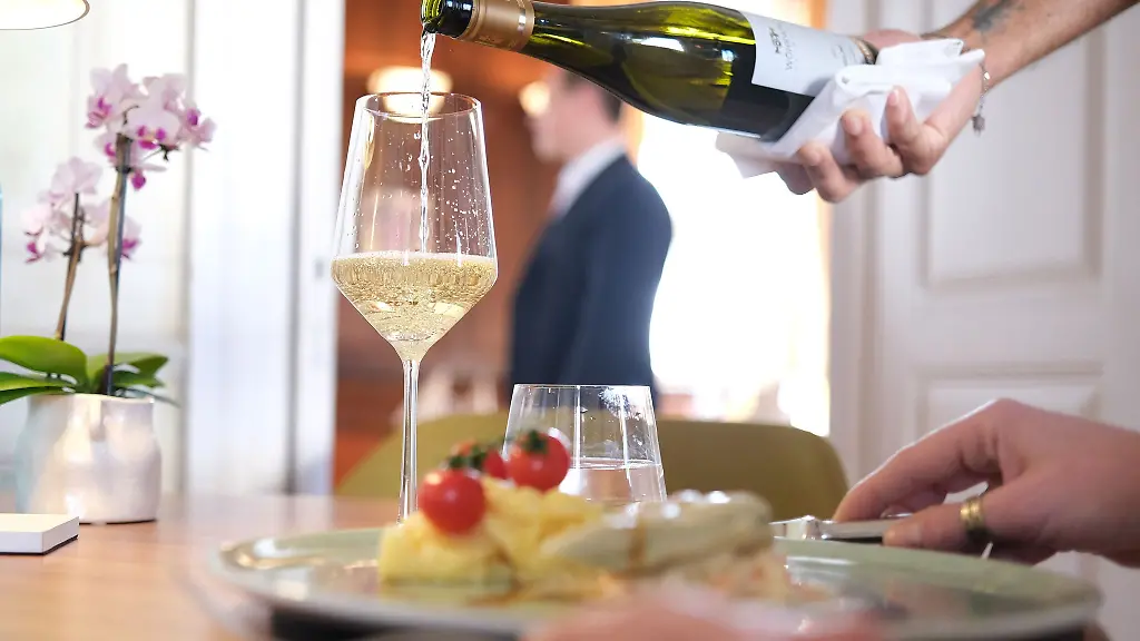 In-der-Gastronomie-arbeiten-besonders-viele-Minijobber