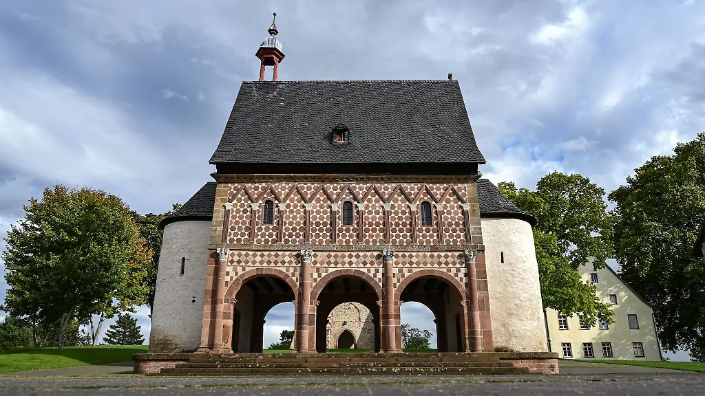 Das-Tor-ist-das-einzige-vollstaendig-erhaltene-Bauwerk