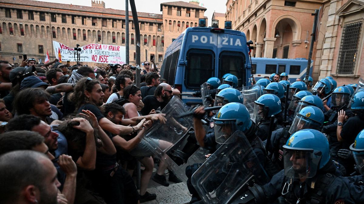 Elf Menschen verletzt: Krawalle in Bologna nach tödlicher Festnahme