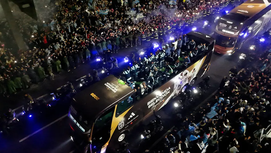 Soccer-Football-FIFA-World-Cup-2026-Argentina-players-arrive-in-Buenos-Aires-after-the-final-Buenos-Aires-Argentina-July-20-2026-Drone-view-shows-Argentina-players-as-fans-welcome-the-team-after-they-arrive-in-Buenos-Aires-after-losing-the-FIFA-World-Cup-final-to-Spain-REUTERS-Matias-Baglietto-TPX-IMAGES-OF-THE-DAY