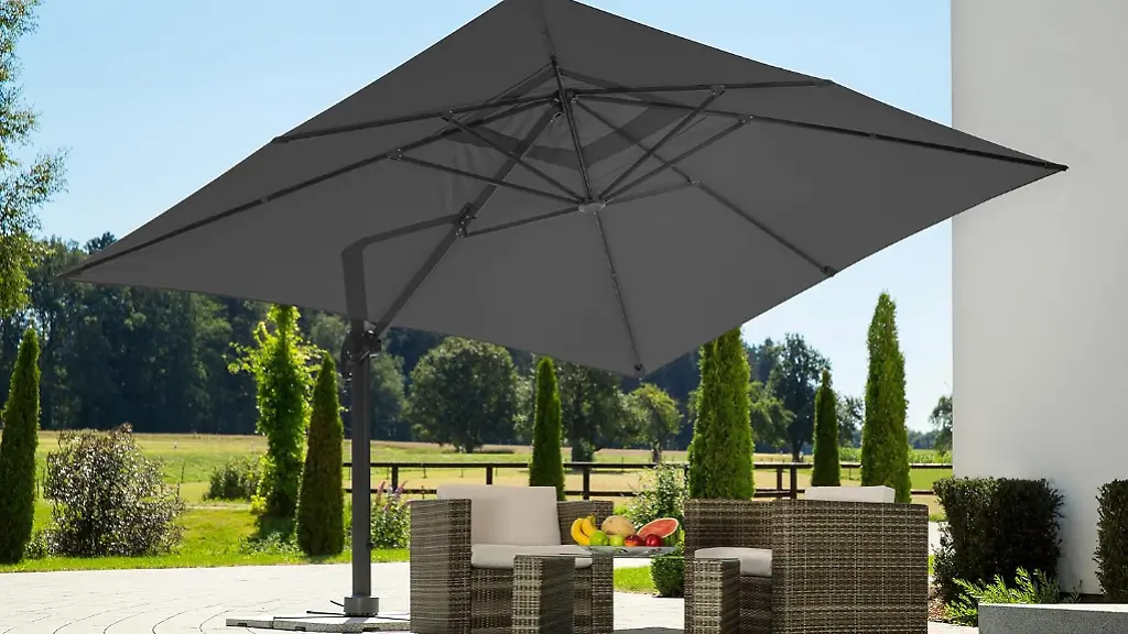 Der-Sonnenschirm-Rhodos-Grande-von-Schneider-ist-bei-Amazon-gerade-zum-starken-Preis-erhaeltlich