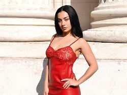Neues Album, anderes Image: Wie Popstar Charli XCX als „Brat“ die Musikwelt aufmischt