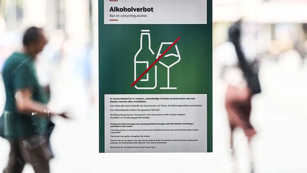 In-Sachsen-Anhalt-gibt-es-derzeit-an-keinem-Bahnhof-ein-Alkoholverbot