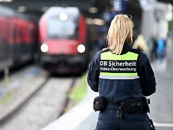 Polizei verweist auf die Bahn: Union und SPD fordern für Alkoholverbot-Kontrollen mehr Bahnmitarbeiter