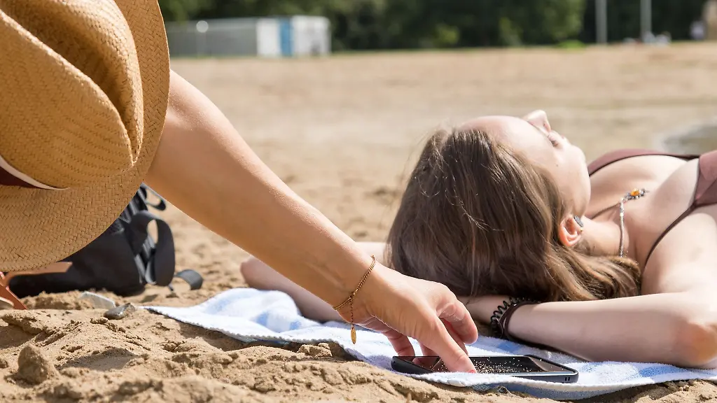 Bei-Diebstahl-oder-Verlust-koennen-Android-Nutzer-mit-der-App-Mein-Geraet-finden-ihr-Smartphone-orten-sperren-oder-loeschen