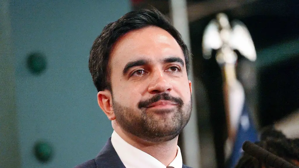 New-York-NY-July-20-Mayor-Zohran-Kwame-Mamdani-Holds-a-Press-Conference-and-Announces-OPEN-for-Small-Business-with-The-Full-Reform-Package-including-50-Reforms-to-Support-Small-Businesses-and-signs-an-Executive-Order-Speakers-Mayor-Zohran-Kwame-Mamdani-Julie-Su-Kenny-Minaya-Vanessa-L