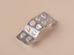 Leere Pillenverpackung Auf Beigem Hintergrund Kopierraum