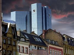 Verdacht der Steuerhinterziehung: Bericht: Razzia in Frankfurter Zentrale der Deutschen Bank