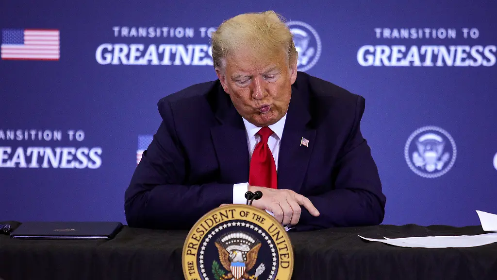 2020-06-05T185647Z-1570050372-RC263H903IEP-RTRMADP-3-USA-TRUMP