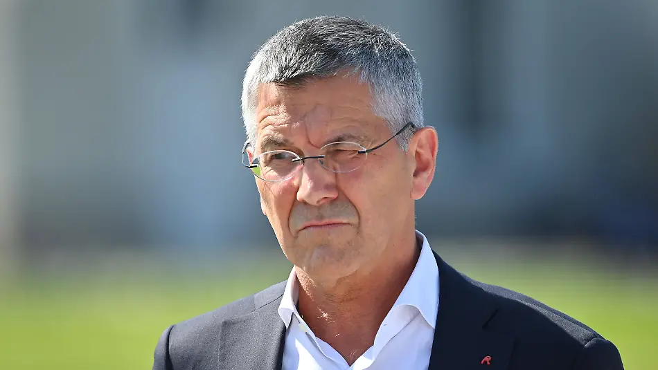 Herbert-HAINER-Praesident-Bayern-Muenchen-Einzelbild-angeschnittenes-Einzelmotiv-Portraet-Portrait-Portraet-Pressetermin-im-Rahmen-der-Einladung-der-Olympischen-Spitzenverbaende-zur-Vorstellung-des-vertieften-Bewerbungskonzepts-Muenchen-20XX-am-Donnerstag-18-06