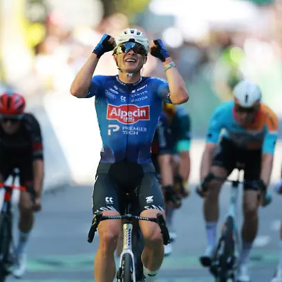 Cycling-Tour-de-France-Stage-17-Chambery-to-Voiron-Voiron-France-July-22-2026-Alpecin-Premier-Tech-s-Jasper-Philipsen-celebrates-winning-stage-17-REUTERS-Stephanie-Lecocq